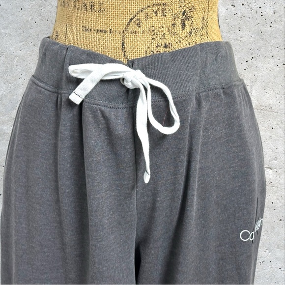 195 - CALVIN KLEIN JOGGERS LARGE - Picture 2 of 13
